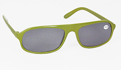 Solbrille med styrke i lys olivengrøn